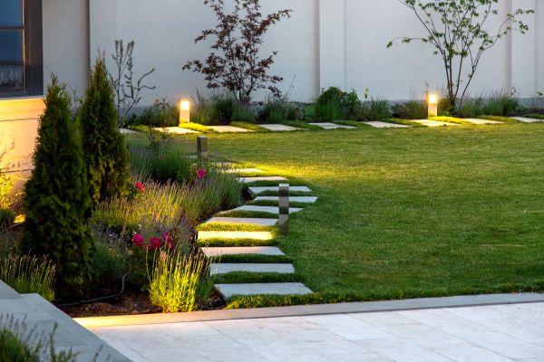 St Louis Landscape Lighting Service